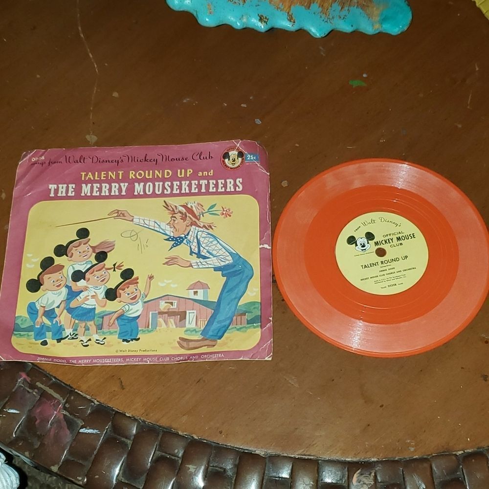 Vintage Walt Disney Talent Round Up and The Merry Mouseketeers Vinyl Orange D235